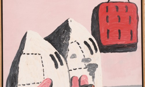 Abstrakte Malerei mit zwei weißen, bergähnlichen Formen mit schwarzen Linien und rosa Händen, eine hält eine brennende Zigarette, rotes quadratisches Objekt mit schwarzem Griff an der Wand