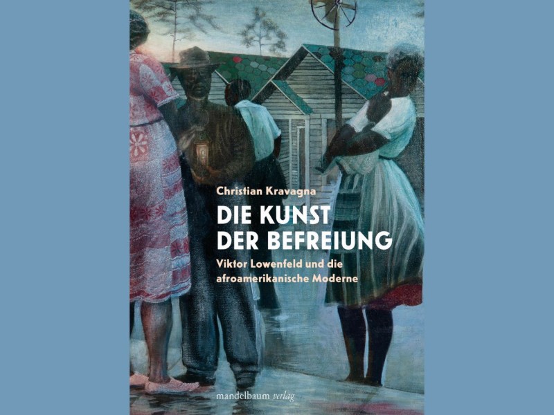Buchcover mit einer gemalten Szene von vier Personen vor einem Haus, darunter der Titel 'DIE KUNST DER BEFREIUNG' und der Autor Christian Kravagna